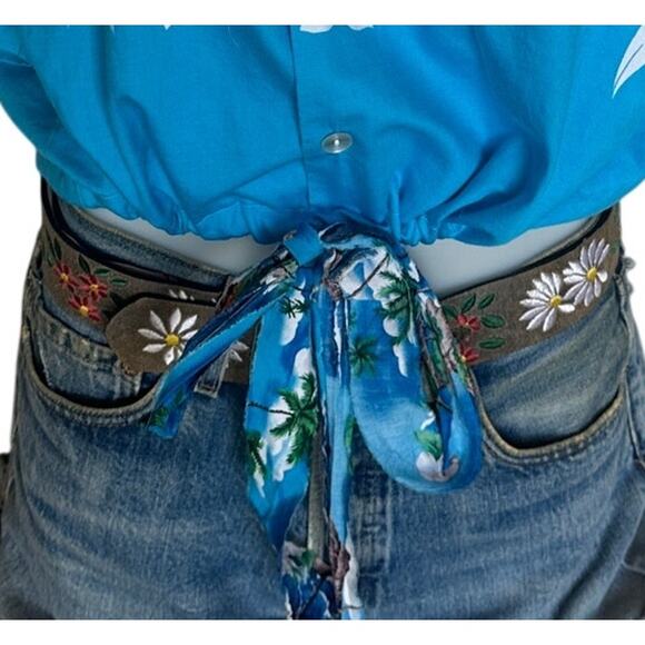 Hawaiian Shirt Button Down Crop Top One Size Oversized Hibiscus Turquoise Unique - Picture 6 of 7